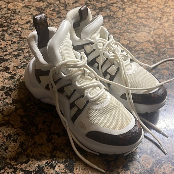 LV Archlight Sneaker - Picture 1 of 7